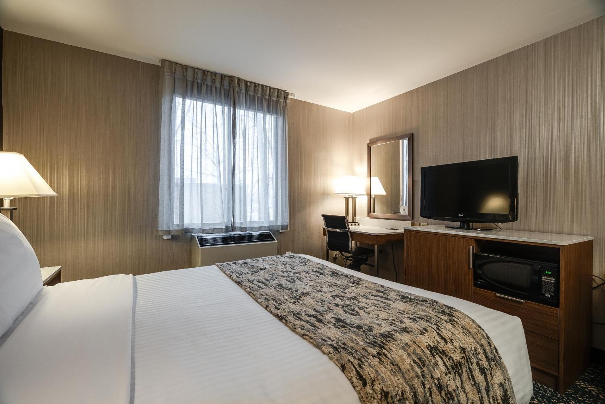 Monte Carlo Inn Toronto West Suites Mississauga Exterior photo
