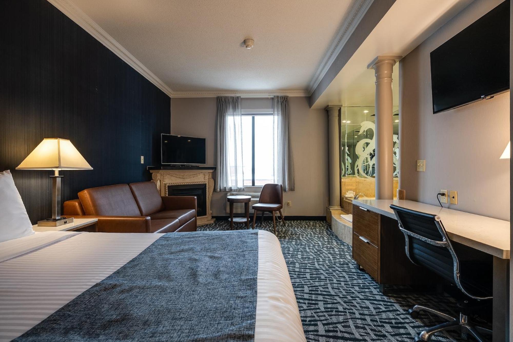Monte Carlo Inn Toronto West Suites Mississauga Exterior photo