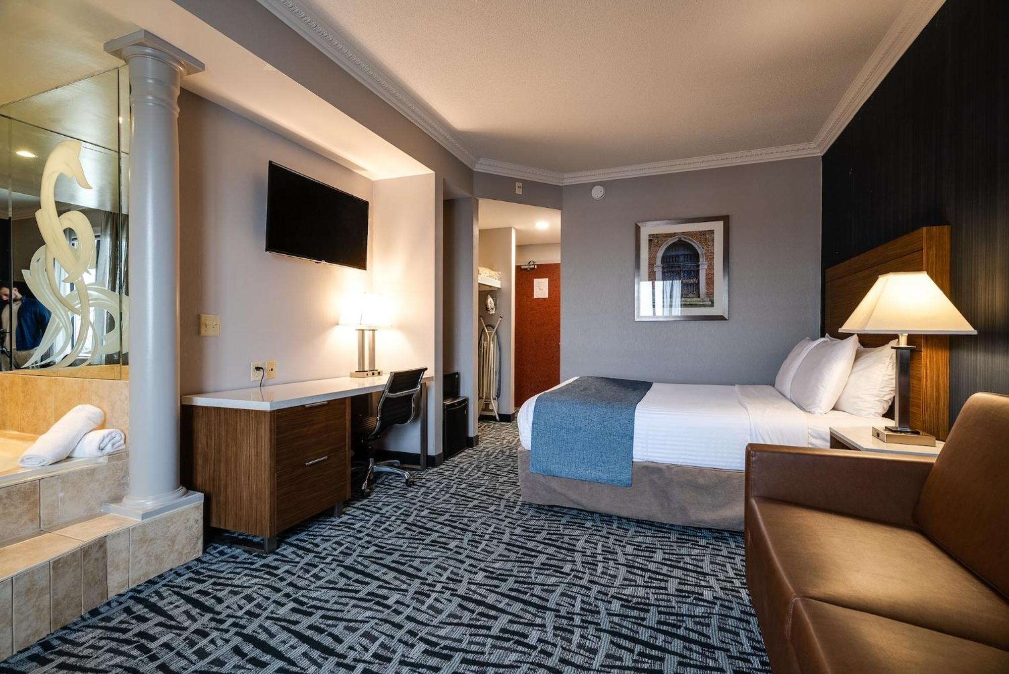 Monte Carlo Inn Toronto West Suites Mississauga Exterior photo