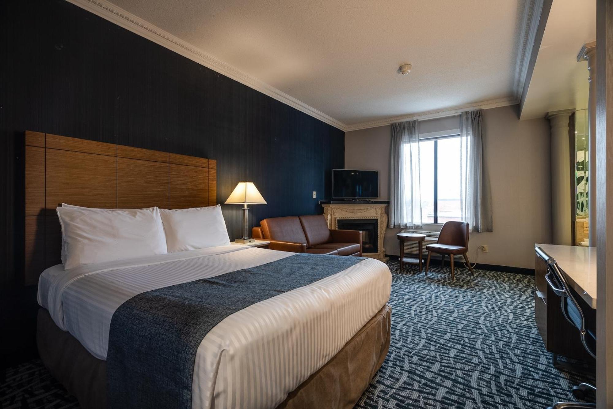 Monte Carlo Inn Toronto West Suites Mississauga Exterior photo